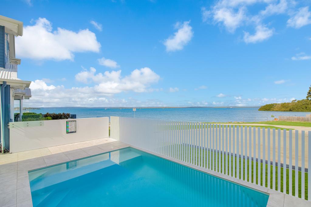 9 Pelican St, Victoria Point, QLD 4165