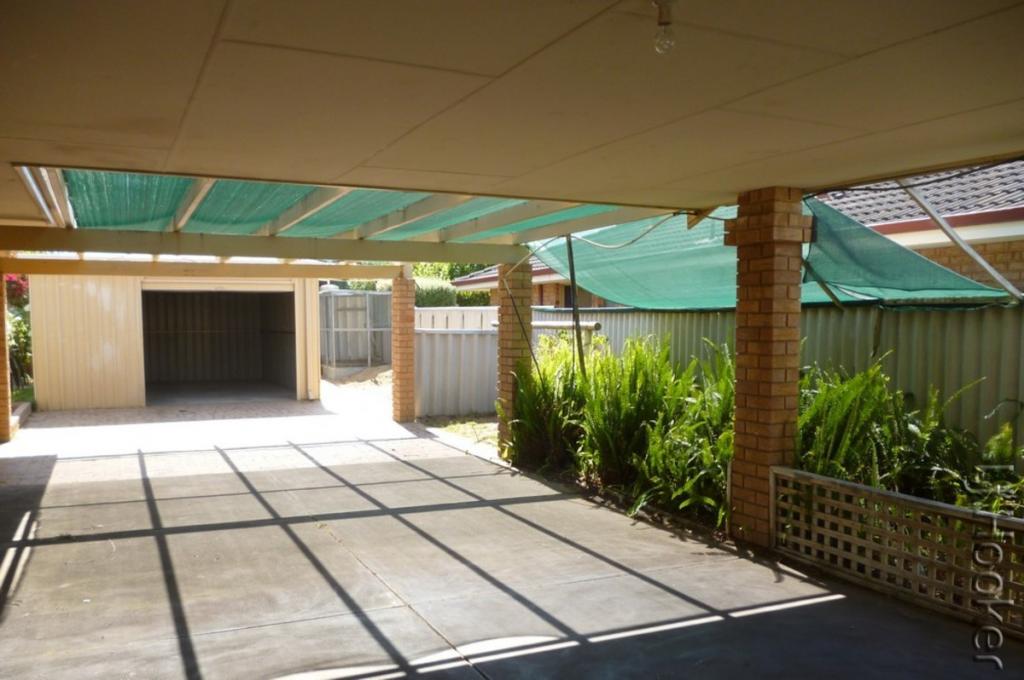 13 St James Pl, Greenfields, WA 6210