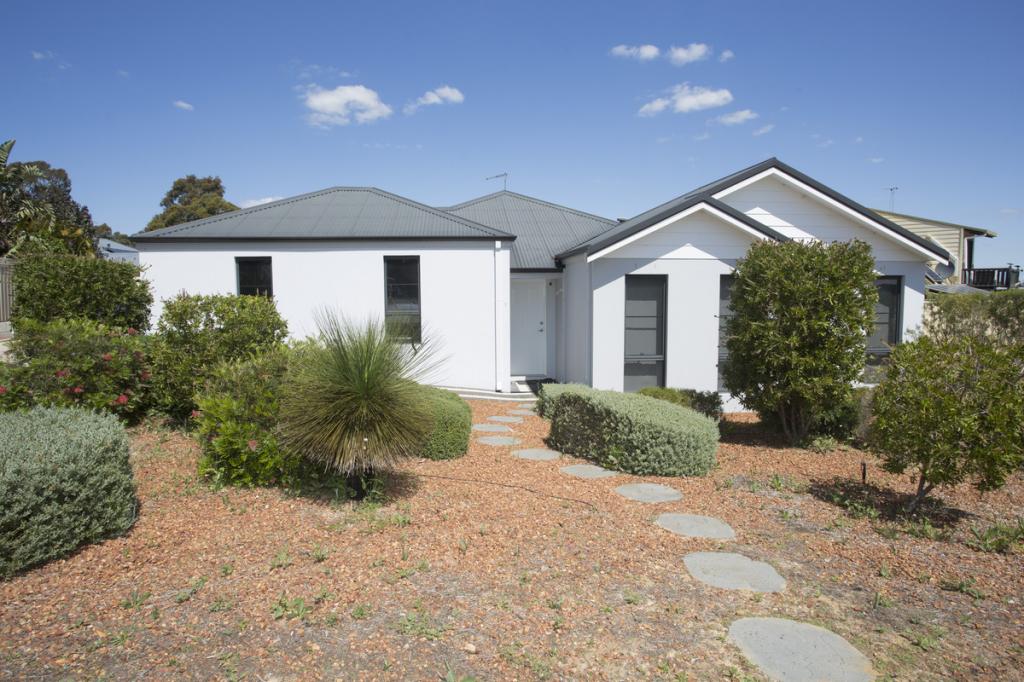 1/4 Hurd Rd, Bullsbrook, WA 6084