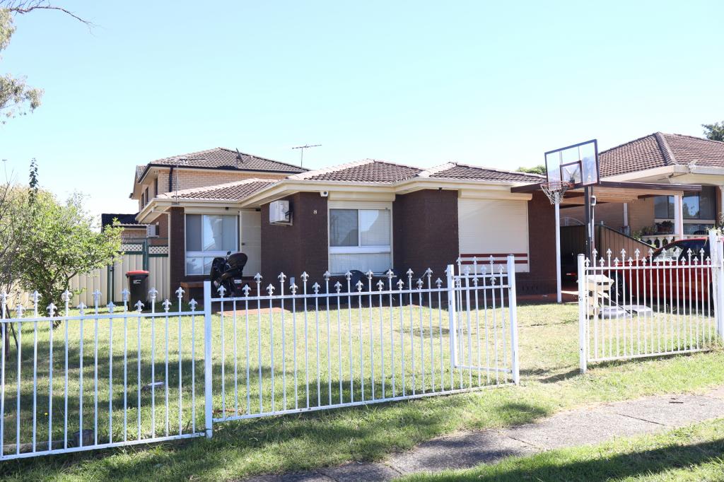 8 Oliveri Cres, Green Valley, NSW 2168