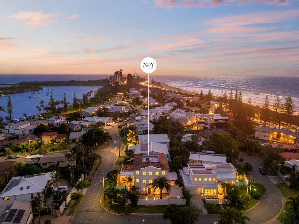 9 Akounah Cres, Buddina, QLD 4575