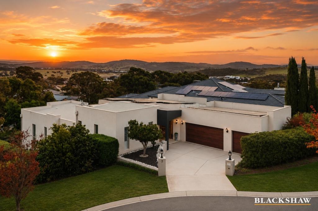 7 Jacaranda Dr, Jerrabomberra, NSW 2619