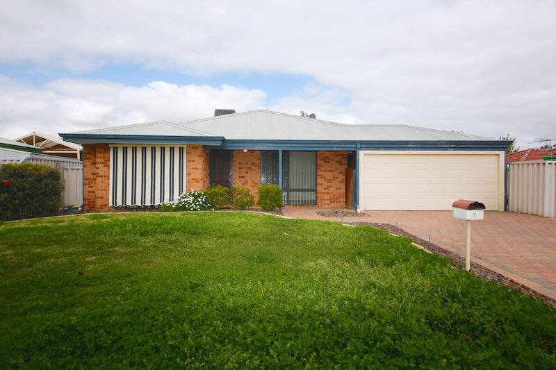 7 St Elias Pl, Caversham, WA 6055