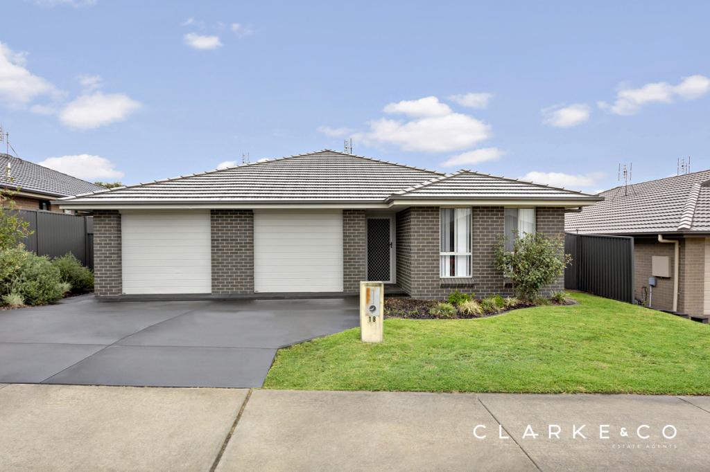 18 ARDENNES CCT, GILLIESTON HEIGHTS, NSW 2321