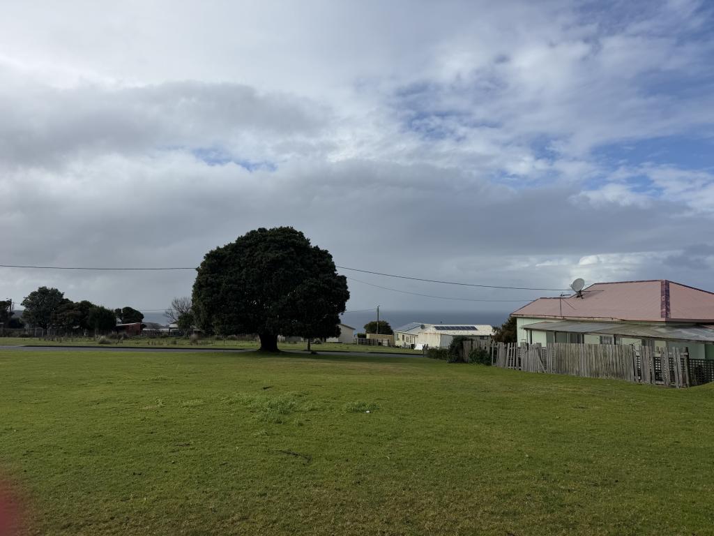 13 SASSAFRAS ST, GRASSY, TAS 7256