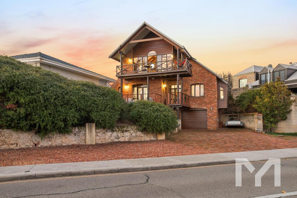 42 Burt St, Fremantle, WA 6160