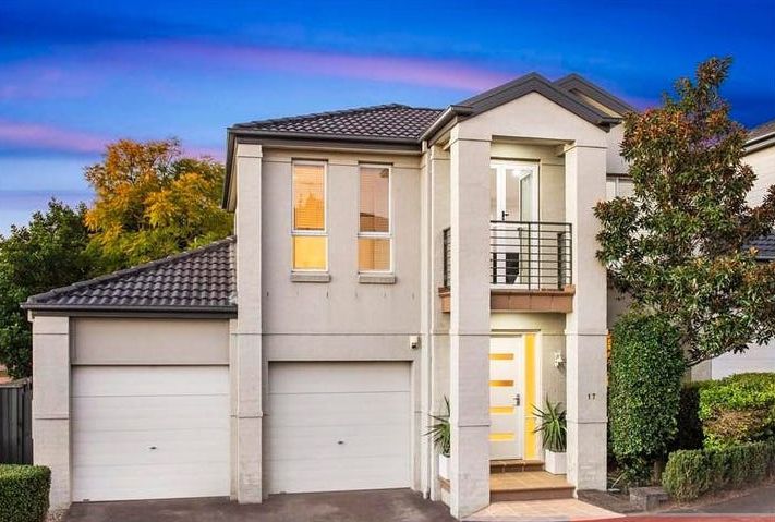 17 Eucalyptus Ct, Picnic Point, NSW 2213