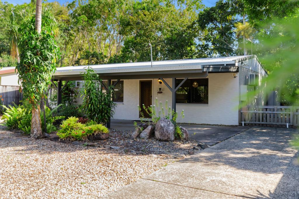 24 CARIBBEAN ST, HOLLOWAYS BEACH, QLD 4878