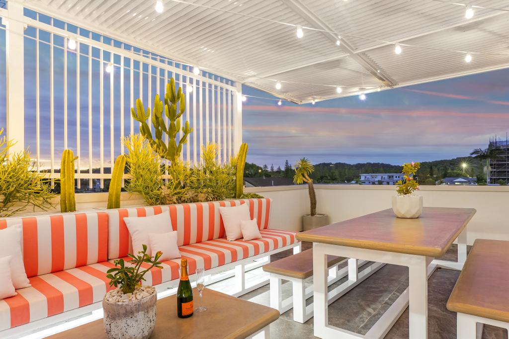 1/4 Twenty Eighth Ave, Palm Beach, QLD 4221