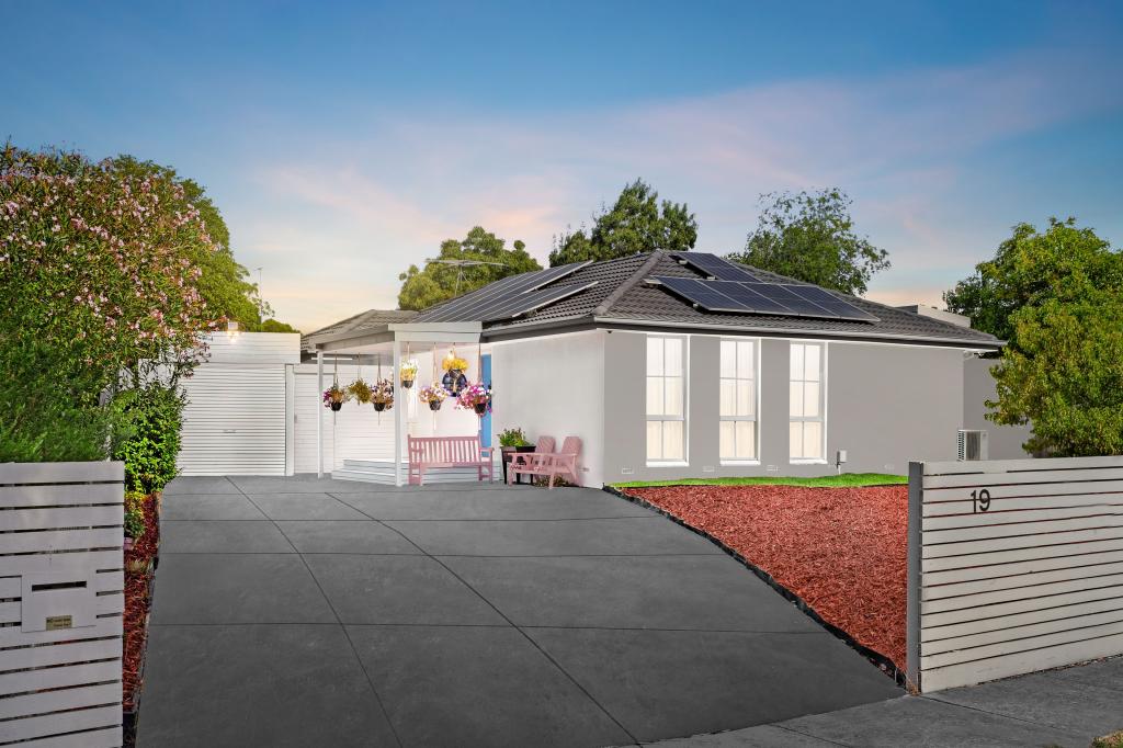 19 Blamey Ave, Mill Park, VIC 3082