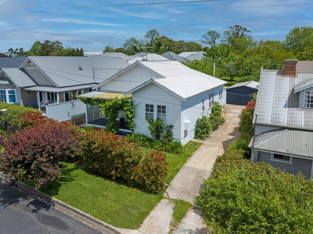 45 YARRAWA ST, MOSS VALE, NSW 2577