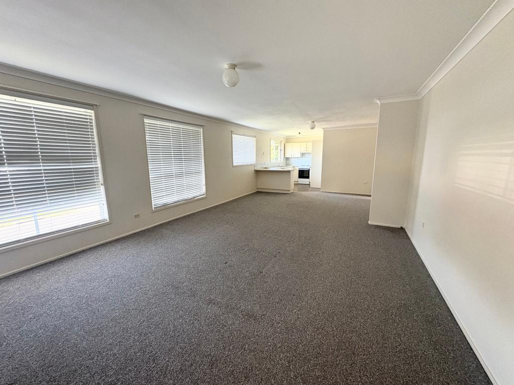 8 Gunbar Rd, Taree, NSW 2430