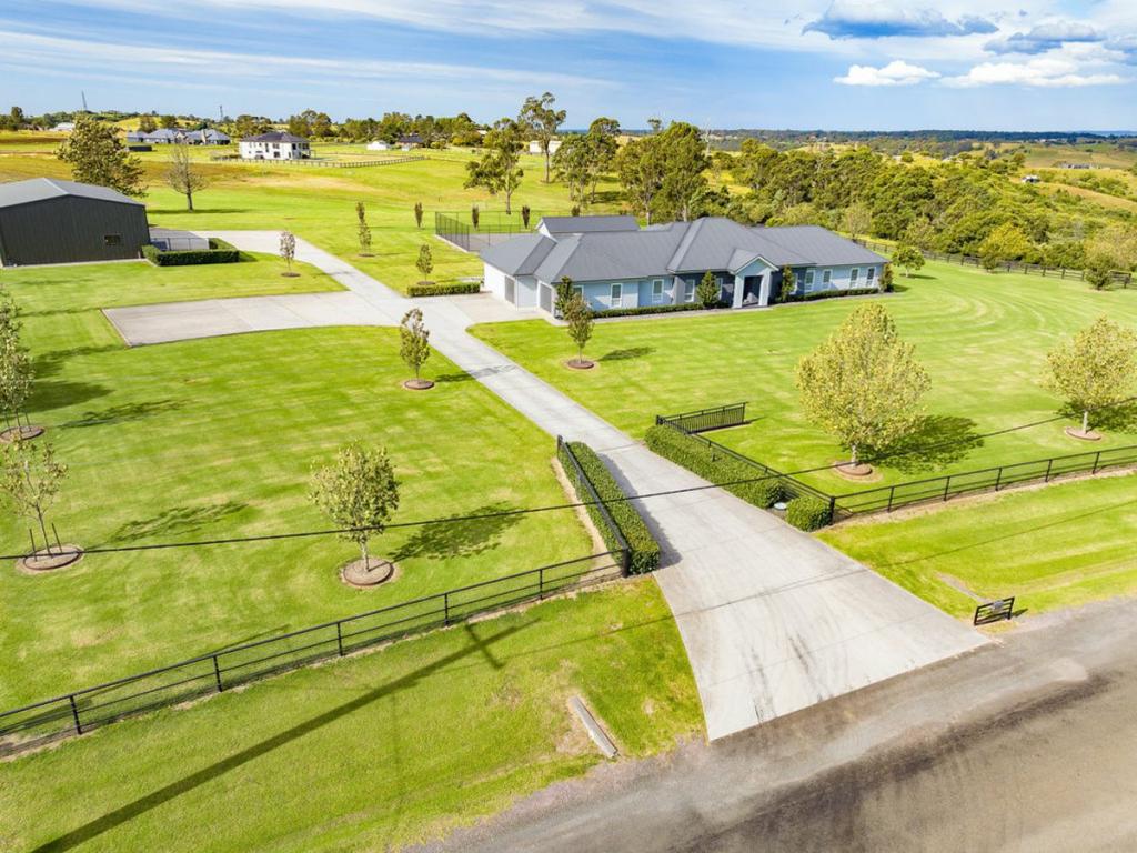 7 Westminster Pl, Razorback, NSW 2571