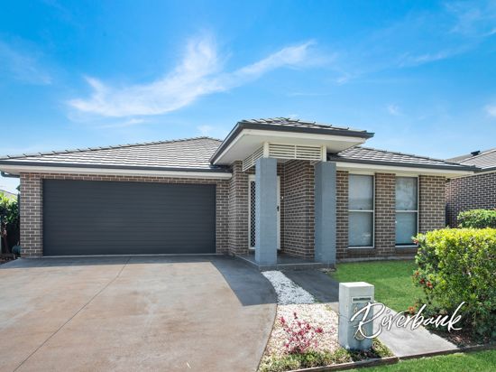 43 Greenwood Pkwy, Jordan Springs, NSW 2747