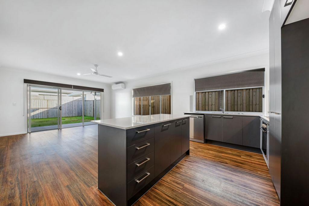 8 Henry St, Nirimba, QLD 4551