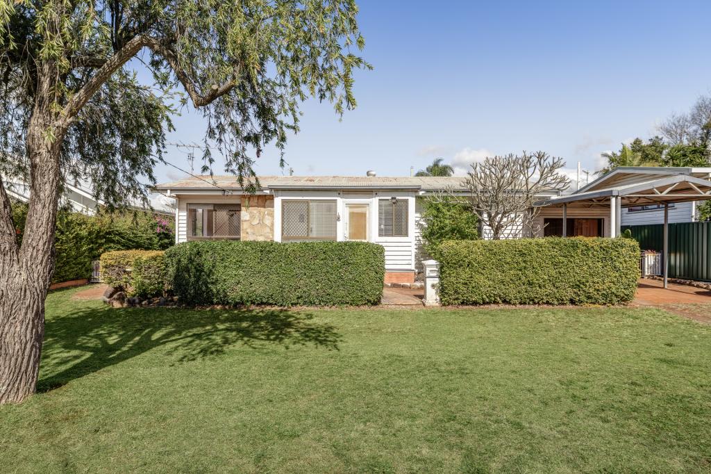 4 Wombyra St, Newtown, QLD 4350