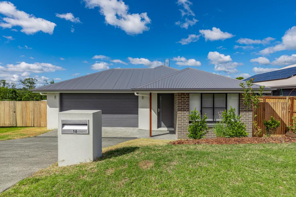 18 Scenic Dr, Southside, QLD 4570