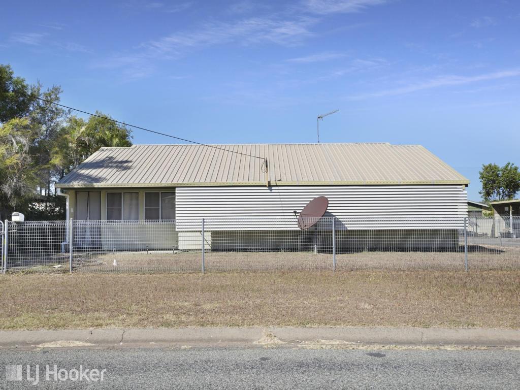 77 Winterer Cres, Dysart, QLD 4745