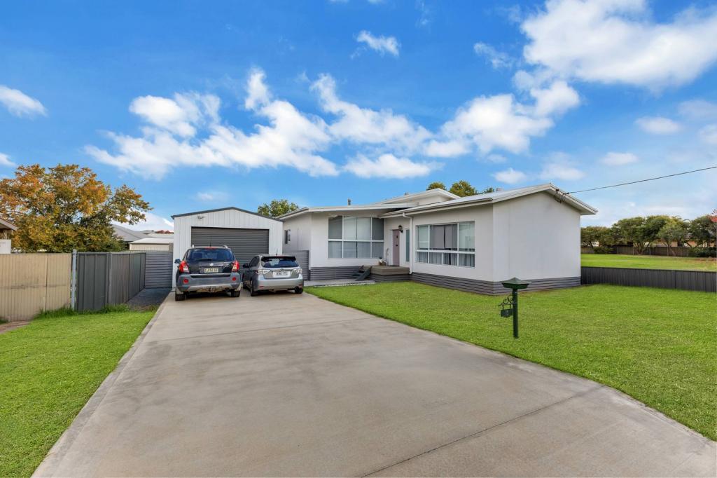 11 Scoble Pl, Parkes, NSW 2870