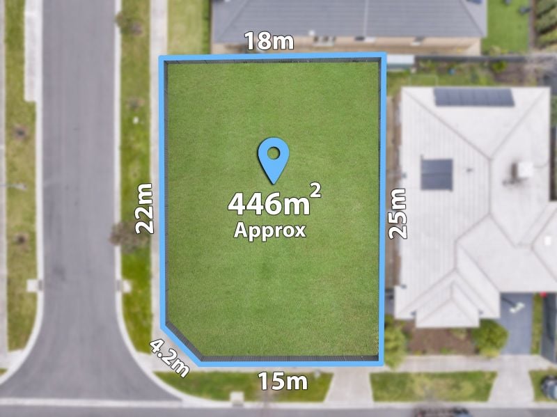 6 MINIATA WAY, MANOR LAKES, VIC 3024