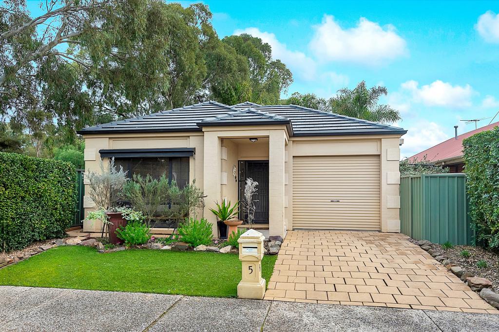 5 Juniper Pl, Mawson Lakes, SA 5095