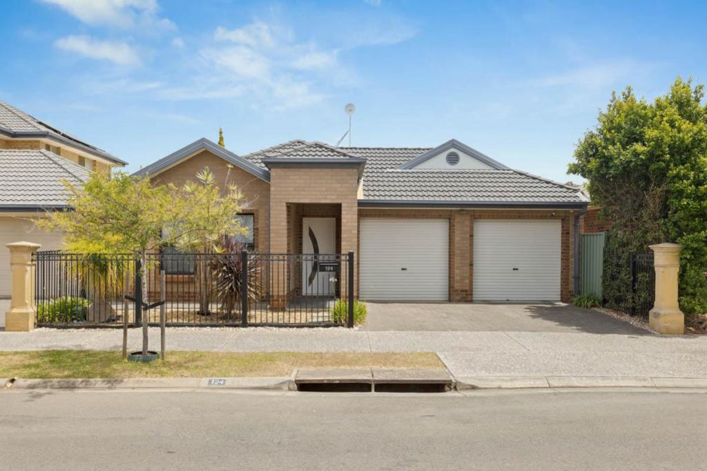 124 Sanctuary Dr, Mawson Lakes, SA 5095