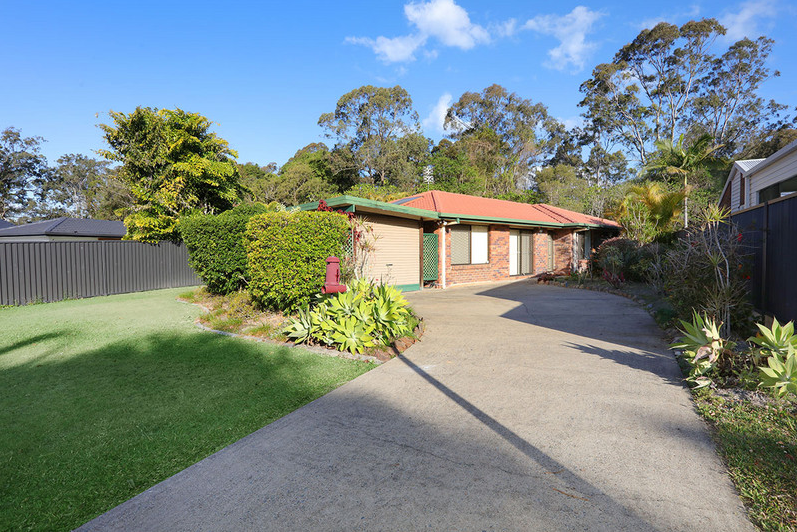 7 Guthrie Pde, Carrara, QLD 4211