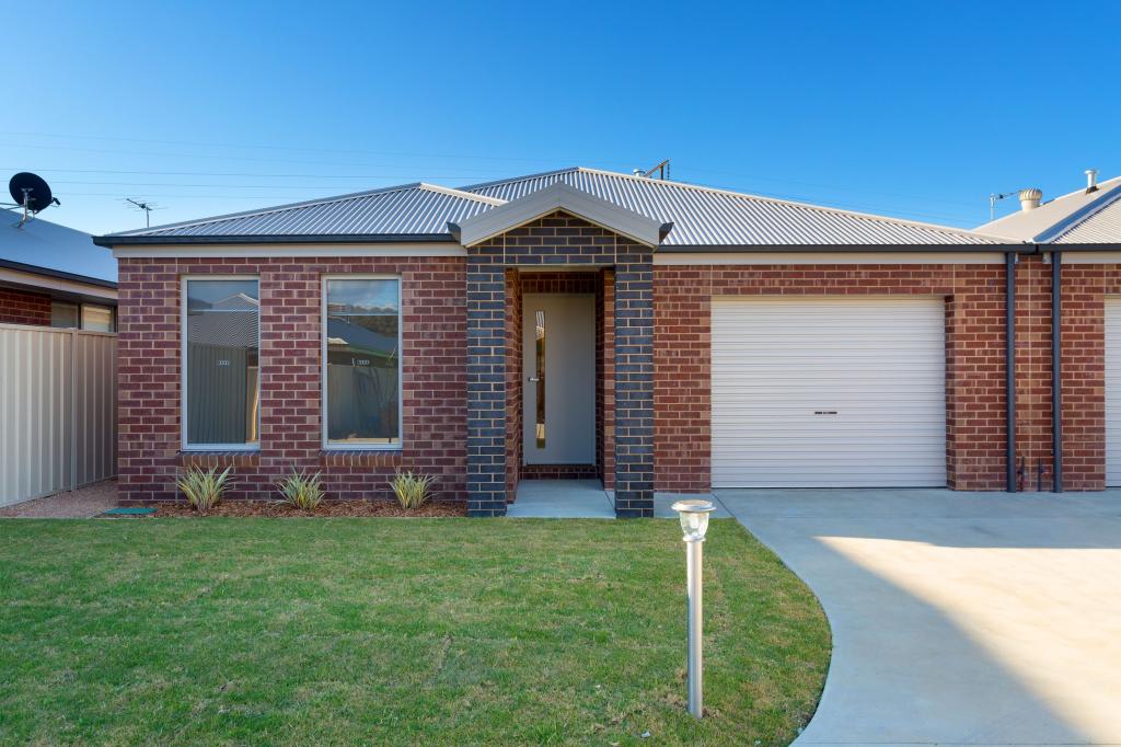 2/110 Greta Dr, Hamilton Valley, NSW 2641