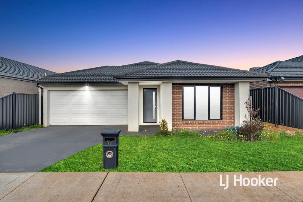 25 Lina Way, Melton South, VIC 3338