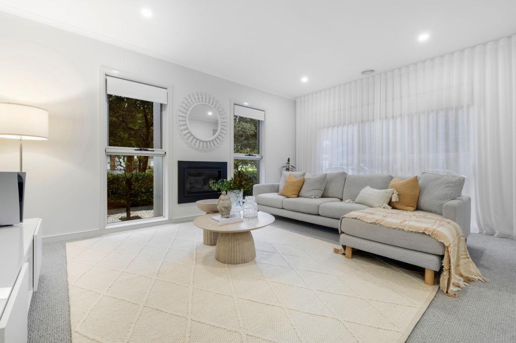 2 Inverness Pl, Heatherton, VIC 3202