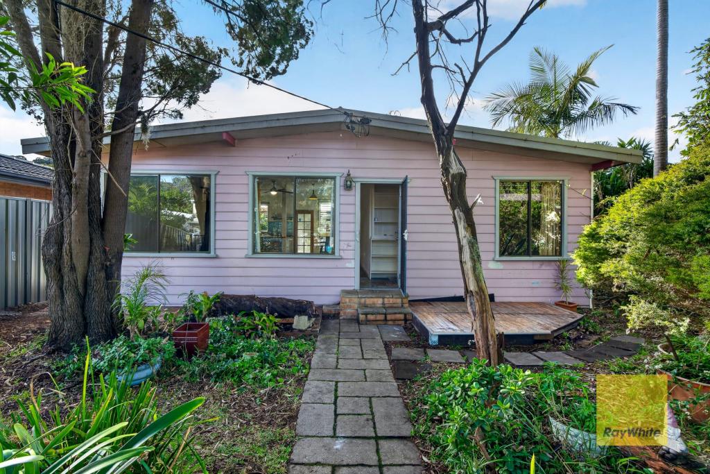13 Lake View Pde, Umina Beach, NSW 2257