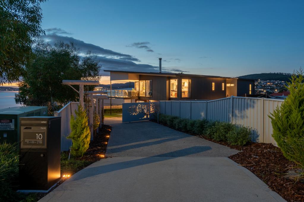 10 TREVASSA CRES, TRANMERE, TAS 7018