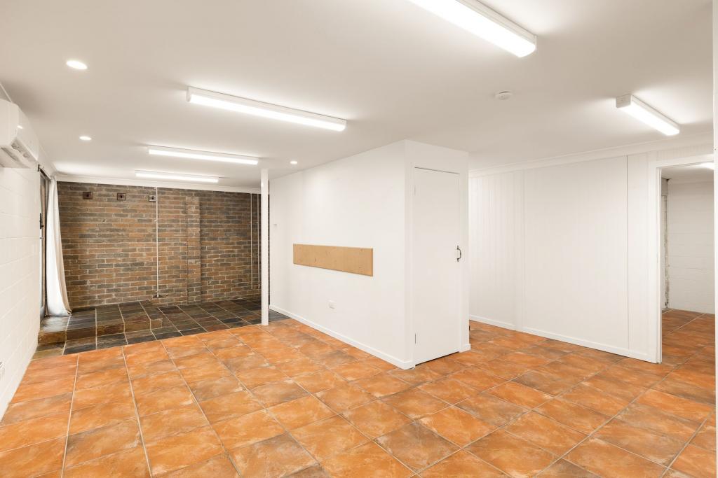 2/300 Lutwyche Rd, Windsor, QLD 4030