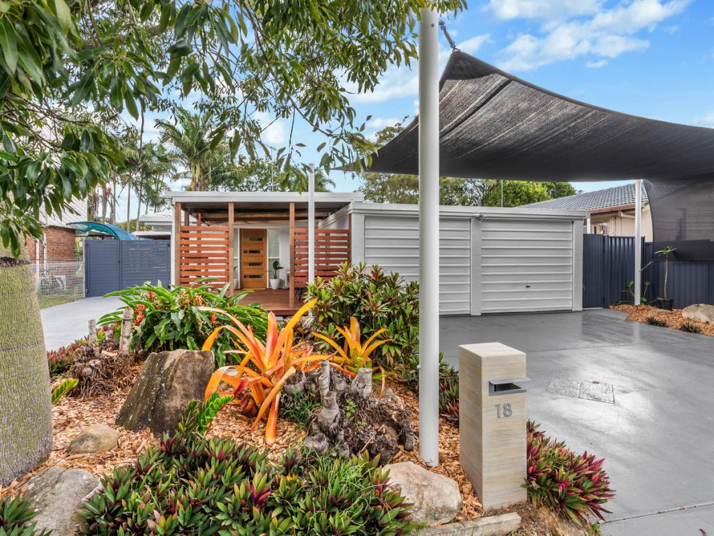 18 Lisa St, Redland Bay, QLD 4165