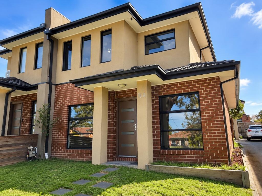 1/16a Louis Ave, Dandenong, VIC 3175