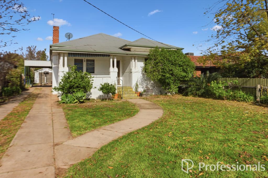 90 Urana St, Turvey Park, NSW 2650