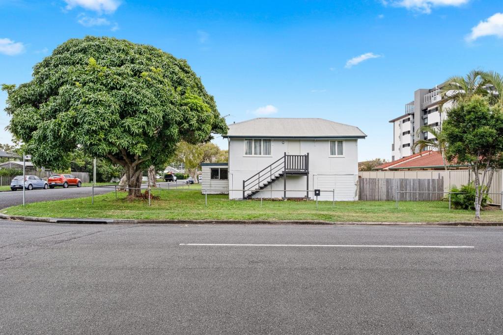 19 Emsworth St, Wynnum, QLD 4178