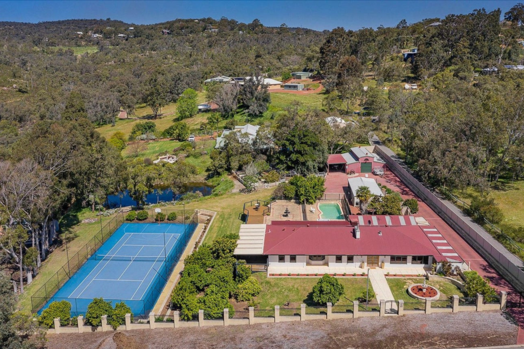12 National Park Rd, Swan View, WA 6056