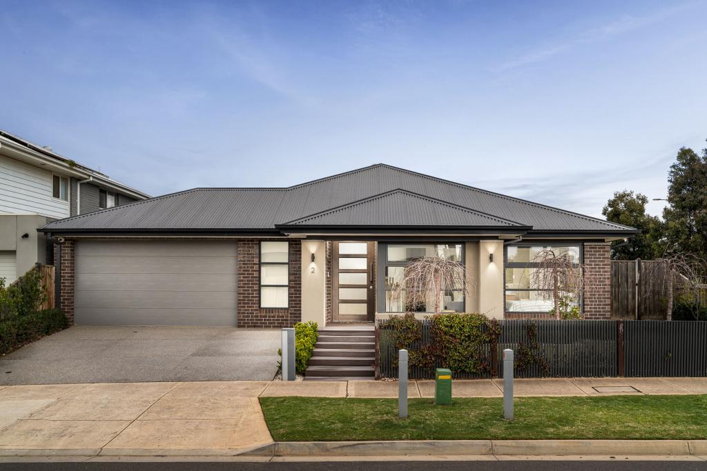 2 JUNIPER GR, ROCKBANK, VIC 3335