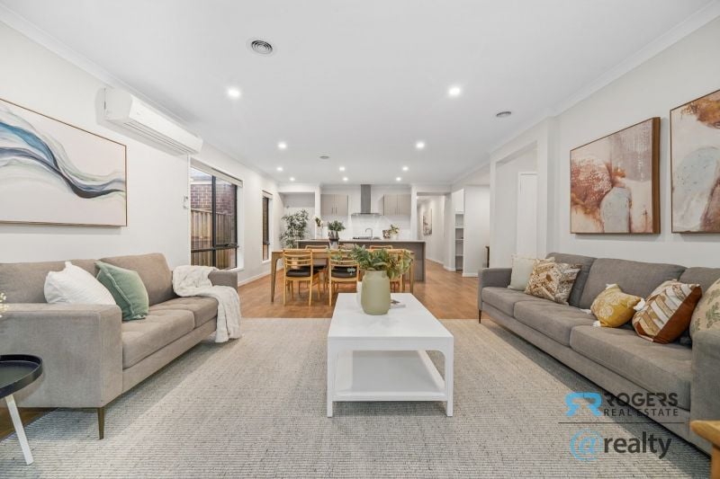 144 Manton Rd, Clyde North, VIC 3978