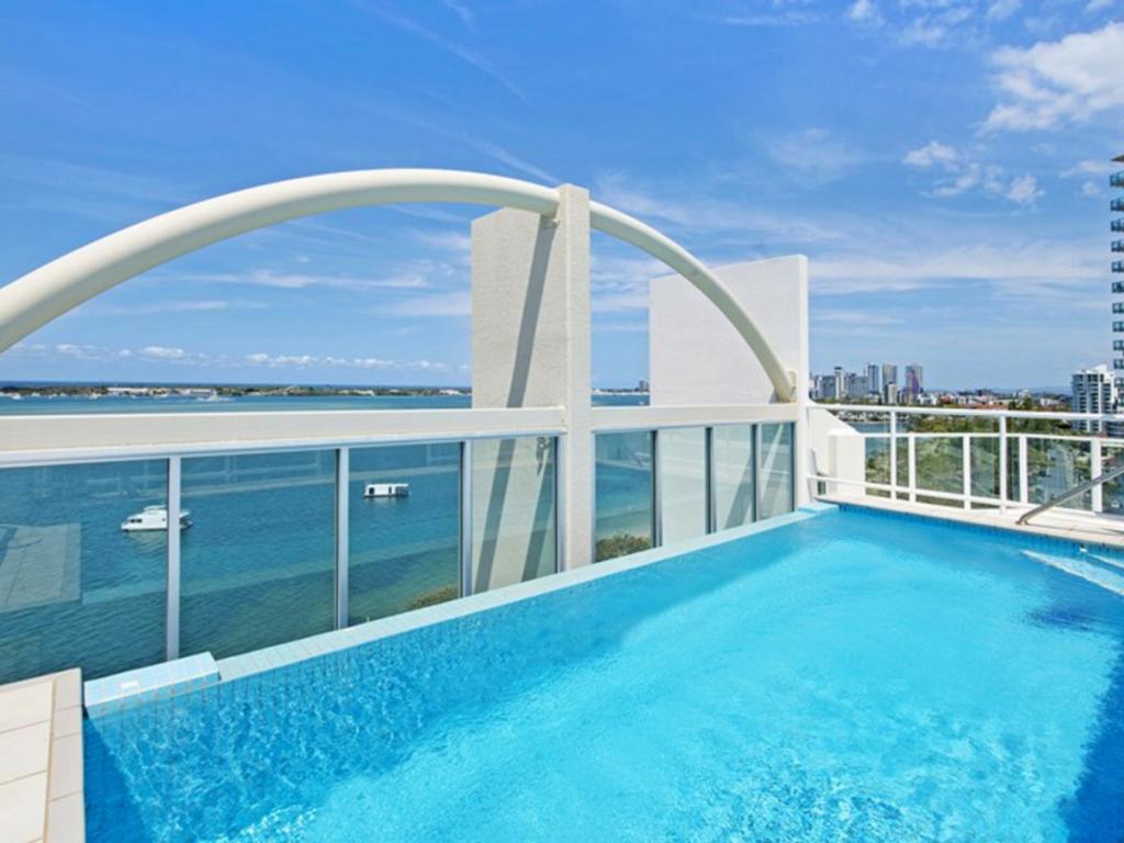 33/242 Marine Pde, Labrador, QLD 4215