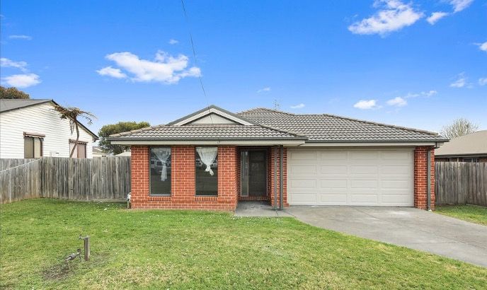 10 Parer Ave, Moe, VIC 3825