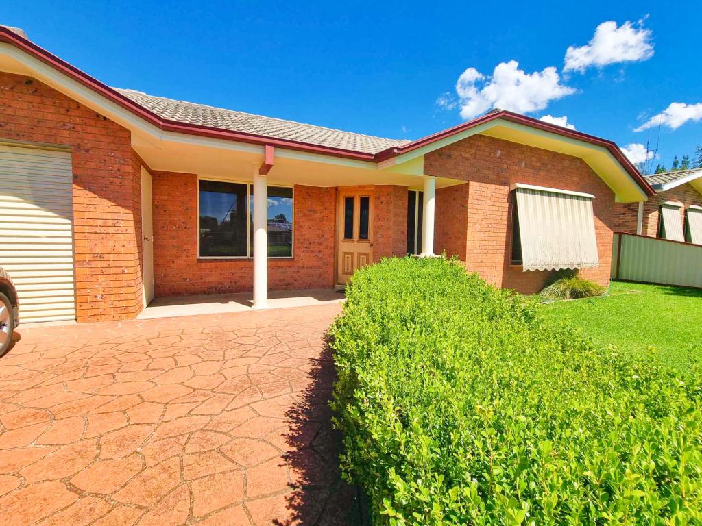 19b Brundah St, Grenfell, NSW 2810