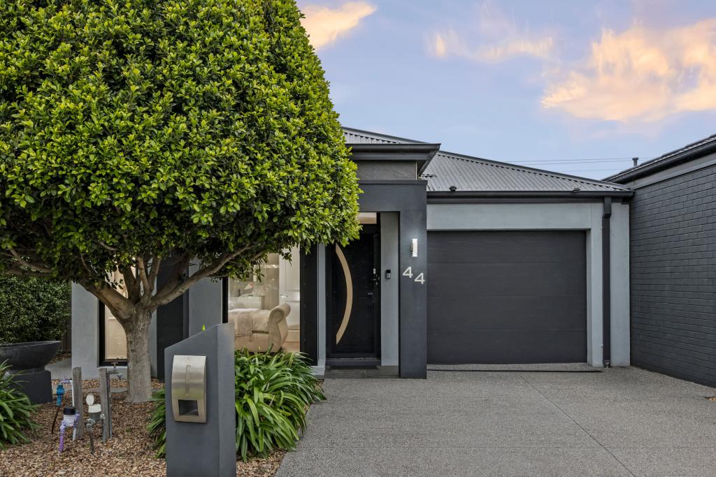 44 GATESTONE RD, EPPING, VIC 3076