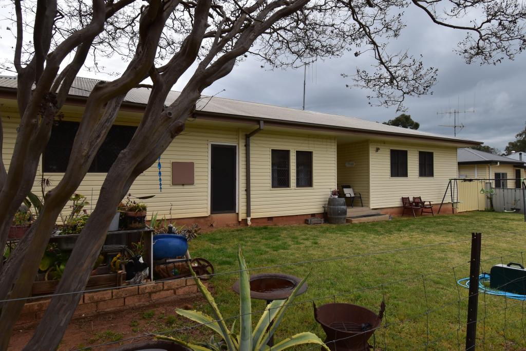 5 Pierce St, Wellington, NSW 2820