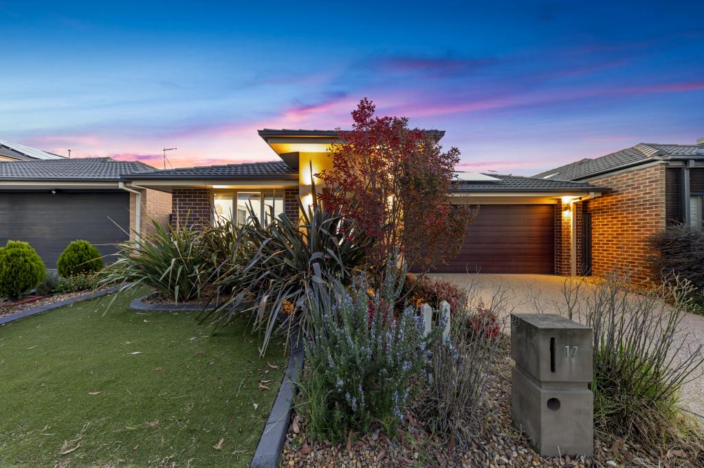 17 Mallard Ave, Officer, VIC 3809