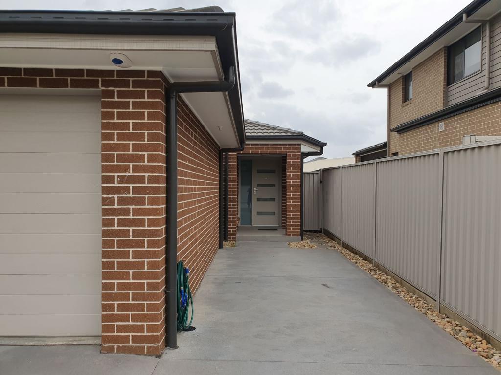 15a Wakeling Dr, Edmondson Park, NSW 2174