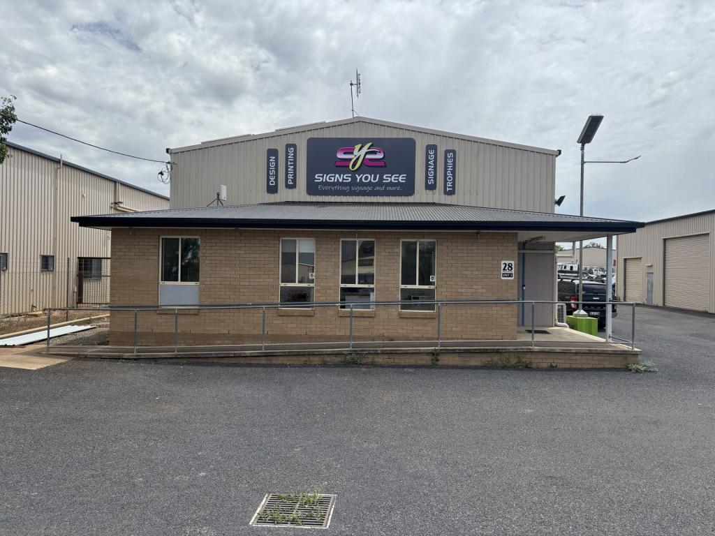 Unit 2/28 Saleyards Rd, Parkes, NSW 2870