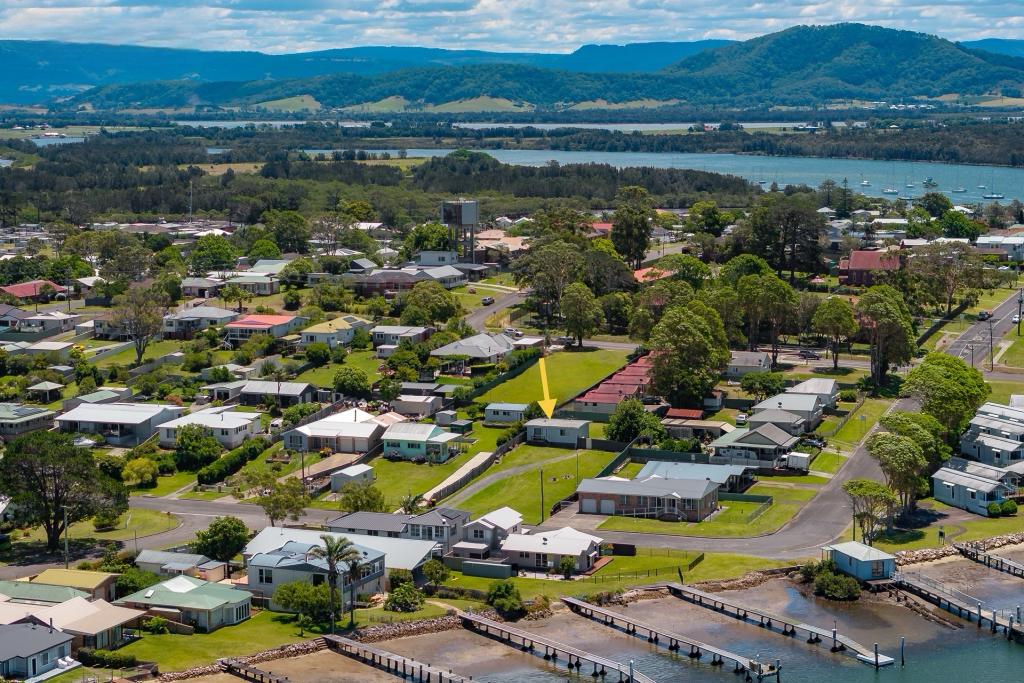 27 South St, Greenwell Point, NSW 2540