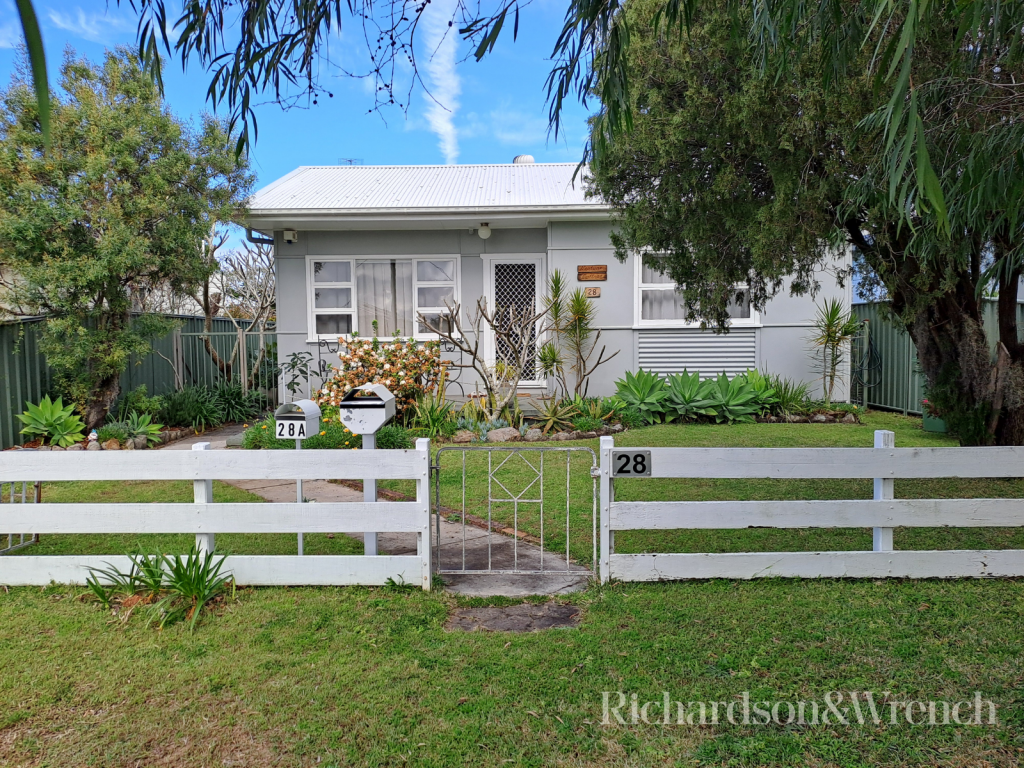 28 Neptune St, Umina Beach, NSW 2257